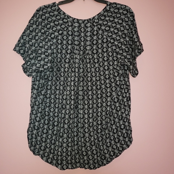 Patterned Blouse - Picture 2 of 3